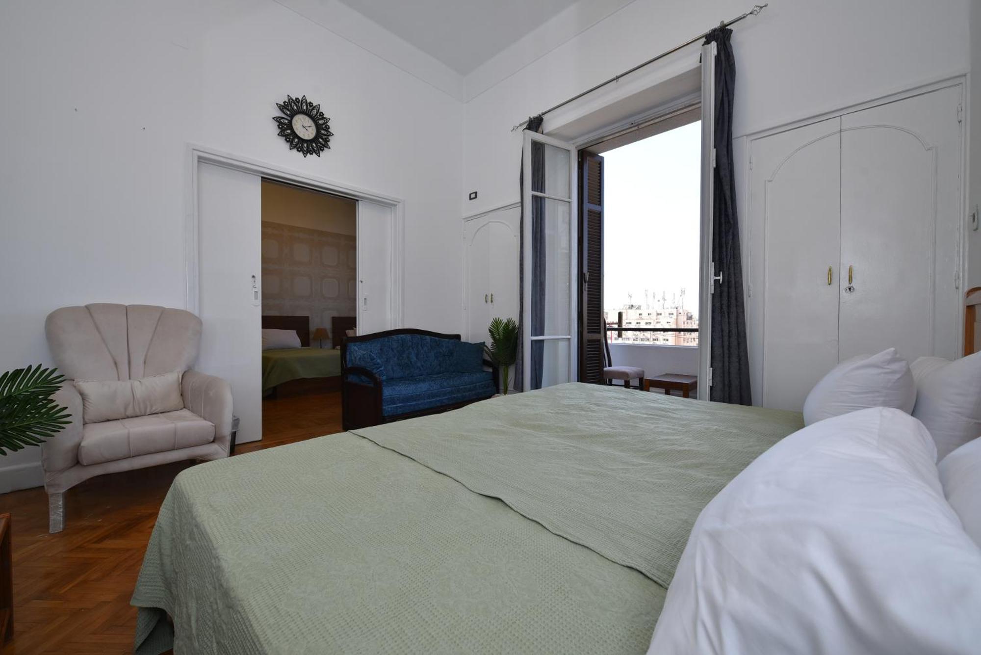 Family Apartment *