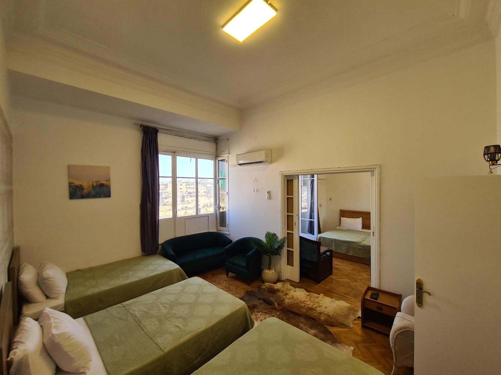 Family Apartment *