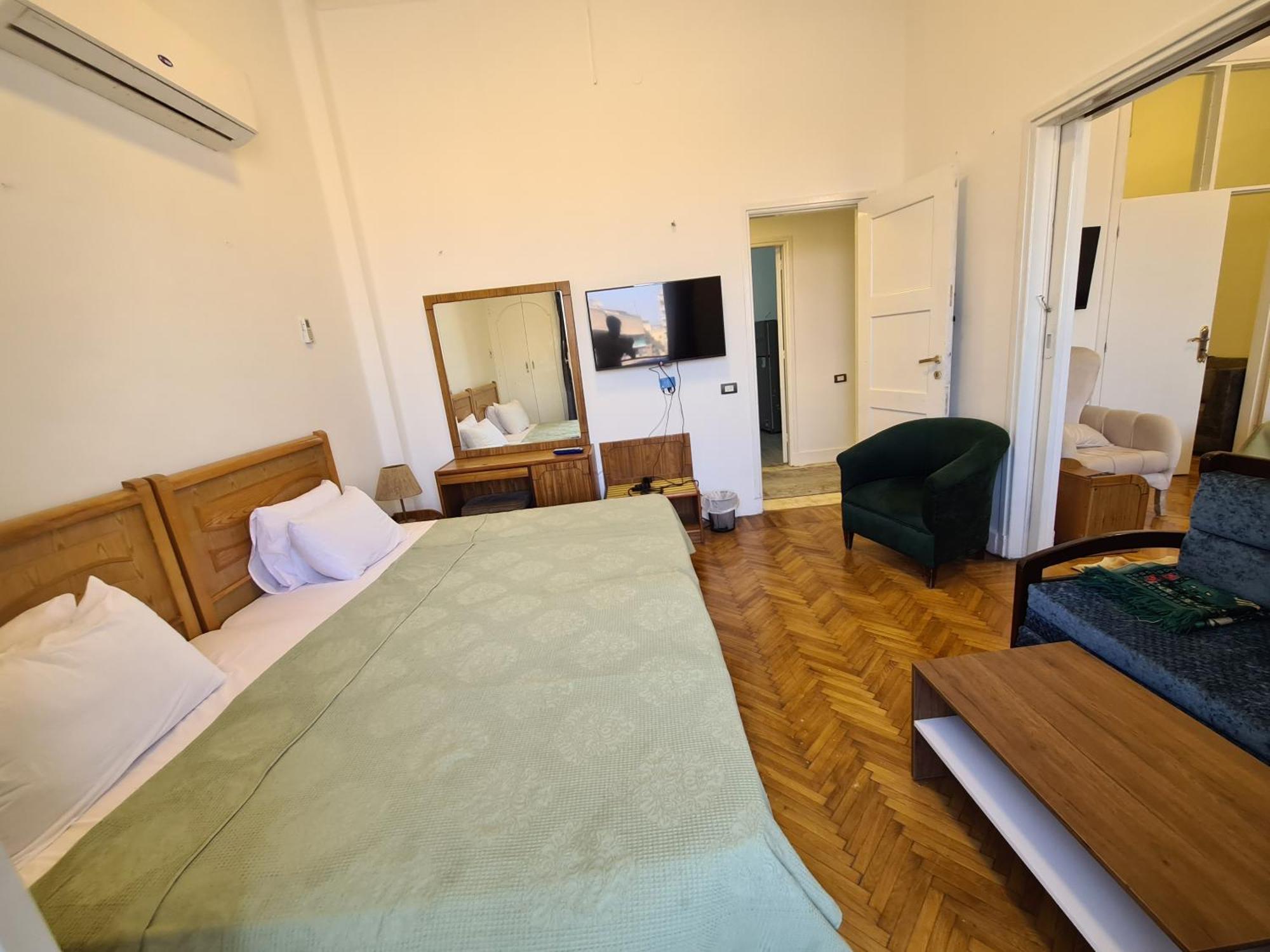 Family Apartment *