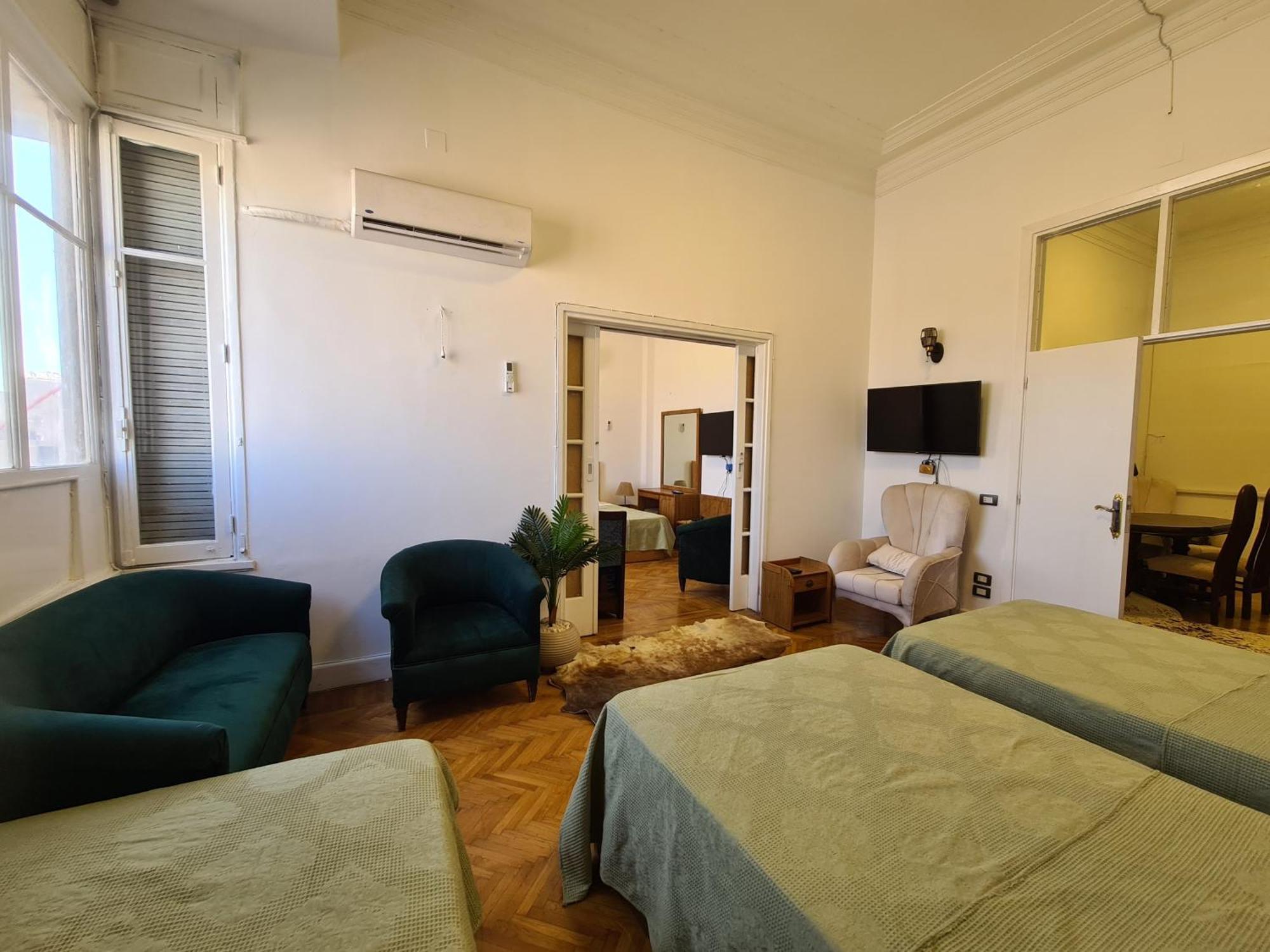 Family Apartment *