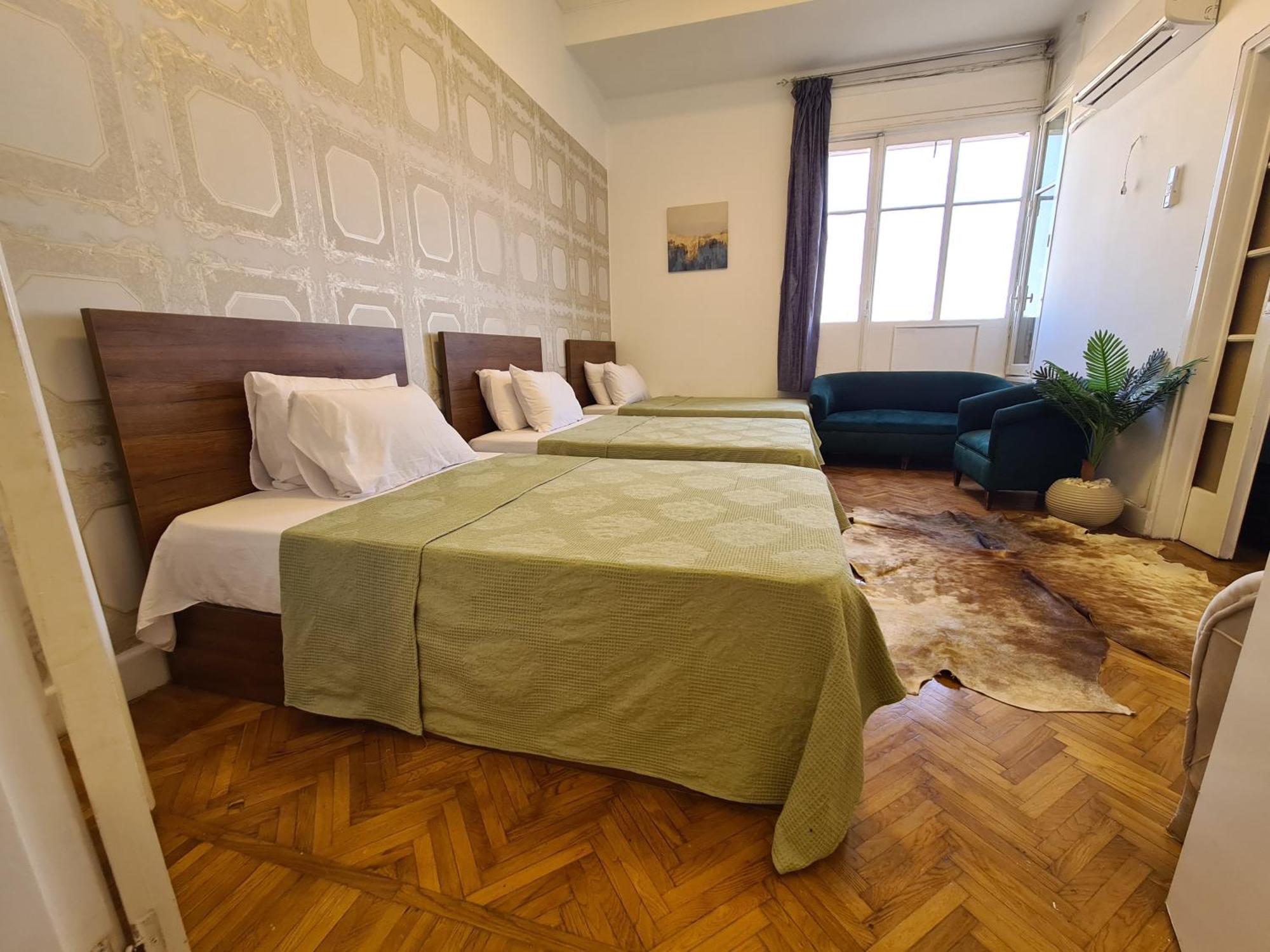 Family Apartment *